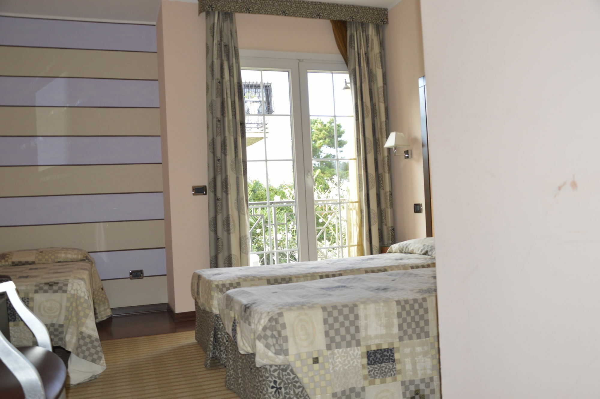 Regent Beach Hotel & Apartments 레조디칼라브리아 외부 사진